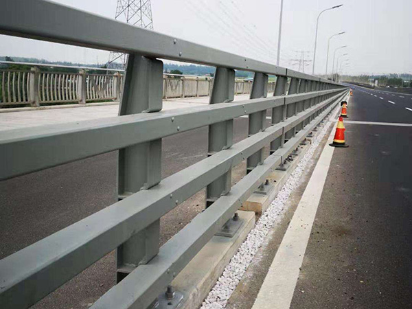 山東橋梁護欄